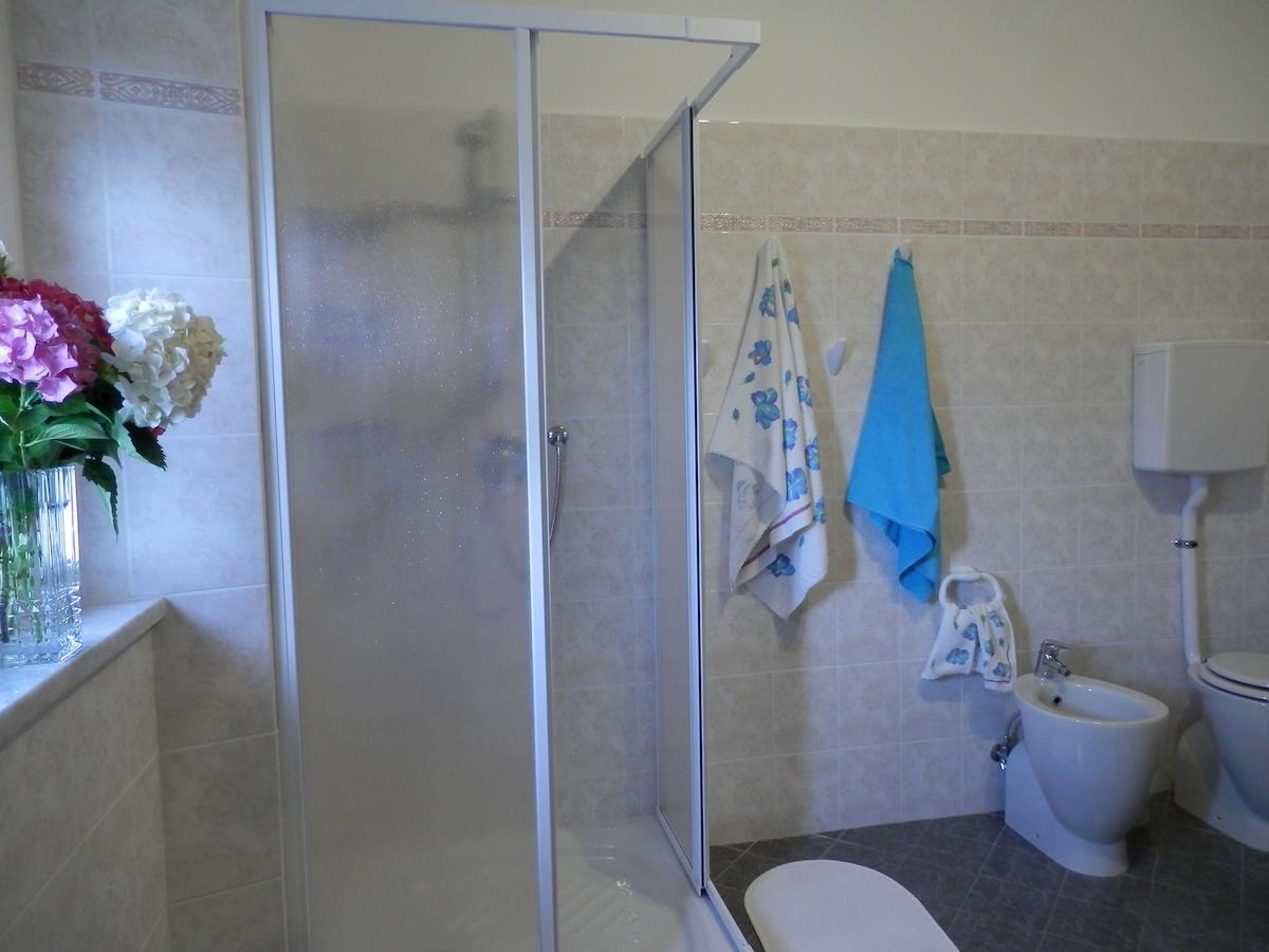 ואראצה Au Cavettu B&B מראה חיצוני תמונה